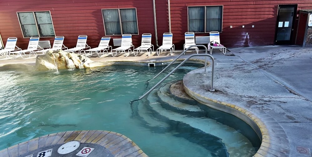 Montana hot springs map - Spa Hot Springs Motel outdoor pool