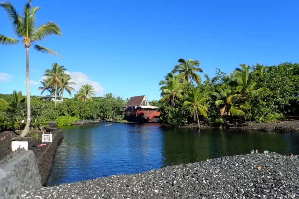 Othe side of Champagne Pond Hot Springs in Hawaii